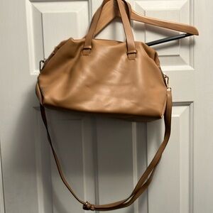 Elegant Tan Leather Handbag